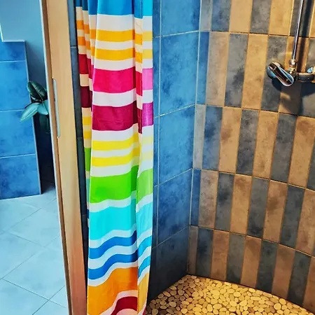 אכסניה Shantee House