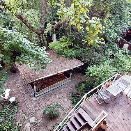 אכסניה Shantee House *