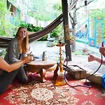 אכסניה Shantee House