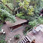 אכסניה Shantee House *