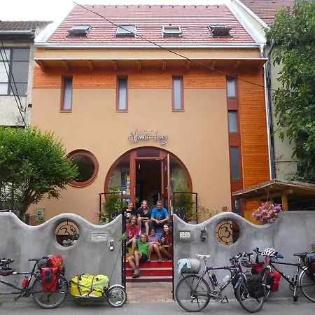 Shantee House * Budapest