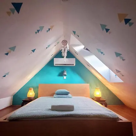 بيت شباب Shantee House *