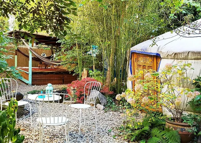 Хостел Shantee House *